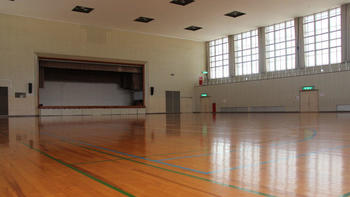 hall02.jpg